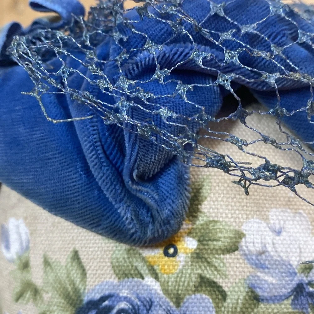 VTG 50’s Blue Velvet Birdcage Veil Bow Hat - Picture 9 of 13